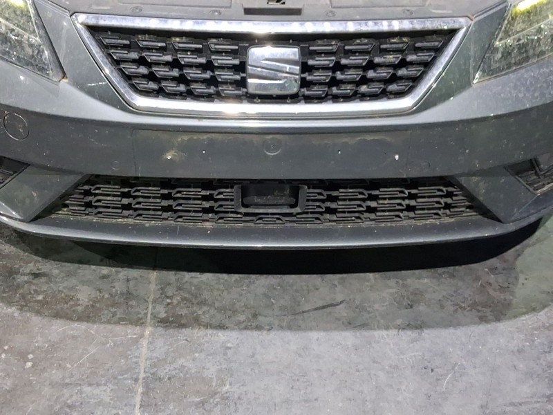 Recambio de rejilla delantera para seat leon st (5f8) 1.4 tgi referencia OEM IAM 5F0853654H9B9  