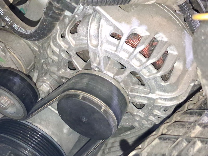 Recambio de alternador para peugeot 2008 i (cu_) 1.2 thp 110 / puretech 110 referencia OEM IAM 9818677980 1608064580 
