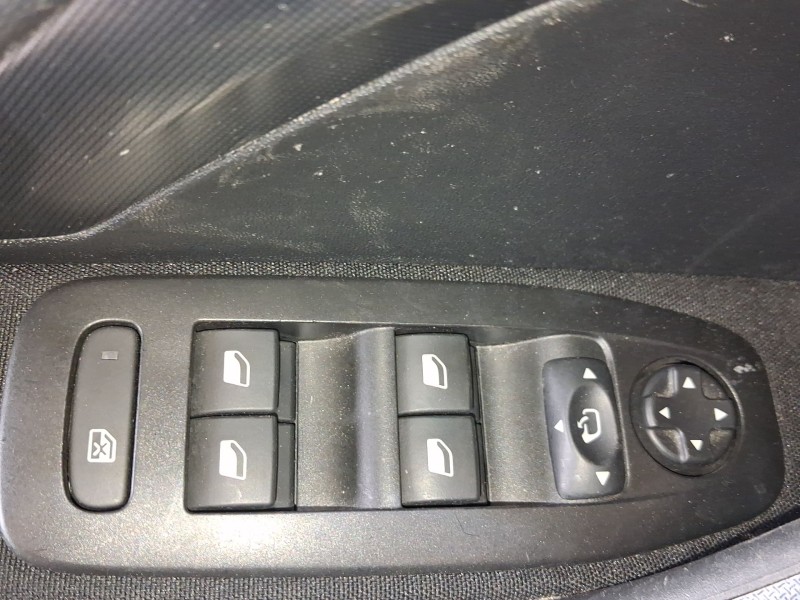 Recambio de mando elevalunas delantero izquierdo para peugeot 2008 i (cu_) 1.2 thp 110 / puretech 110 referencia OEM IAM 9674962