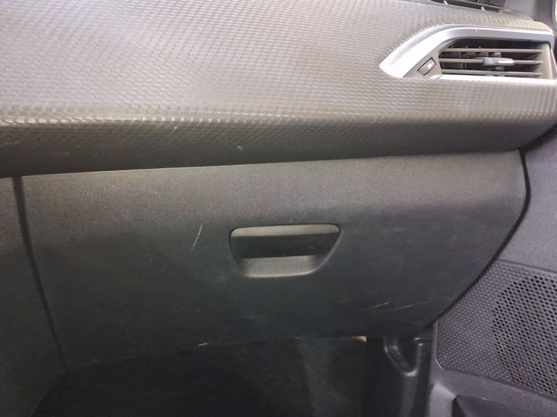 Recambio de guantera para peugeot 2008 i (cu_) 1.2 thp 110 / puretech 110 referencia OEM IAM 96728471ZD  