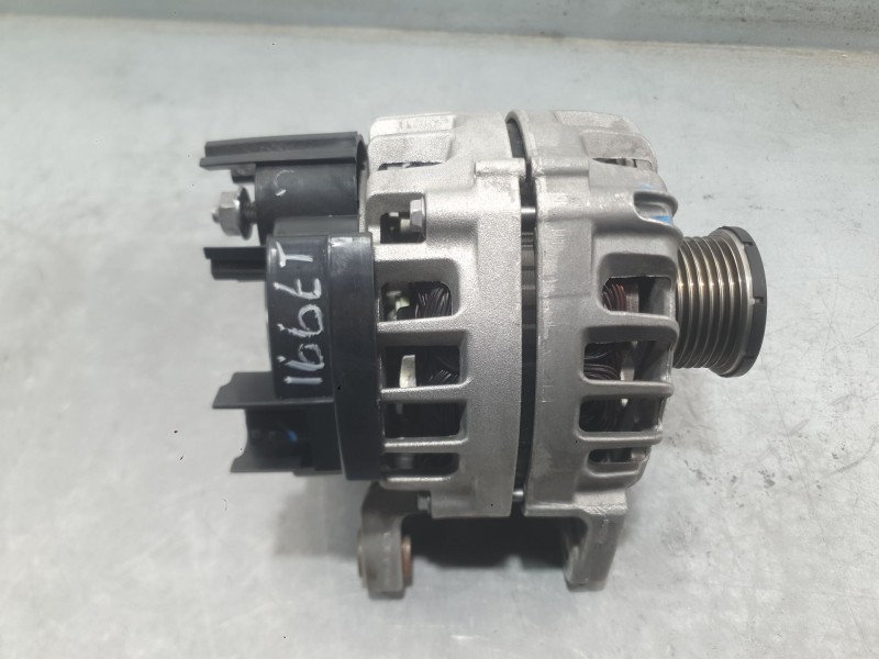 Recambio de alternador para renault megane iv hatchback (b9a/m/n_) 1.2 tce 130 (b9mr) referencia OEM IAM 231008040R 2613543A VAL