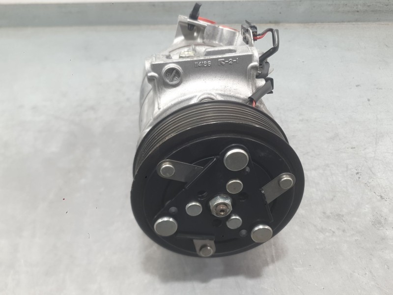 Recambio de compresor aire acondicionado para renault megane iv hatchback (b9a/m/n_) 1.2 tce 130 (b9mr) referencia OEM IAM 92600
