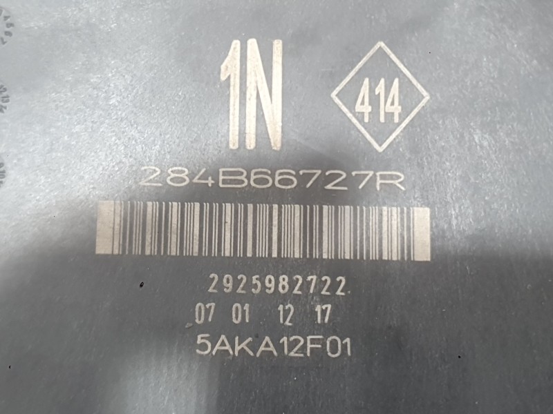 Recambio de caja reles / fusibles para renault megane iv hatchback (b9a/m/n_) 1.2 tce 130 (b9mr) referencia OEM IAM 284B66727R  