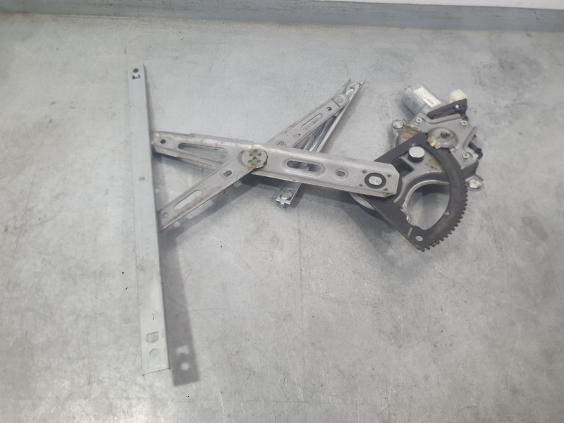 Recambio de elevalunas delantero derecho para hyundai i20 i (pb, pbt) 1.2 referencia OEM IAM 824041J010  