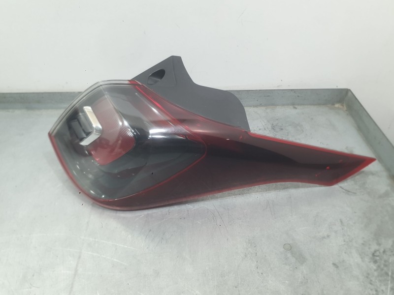 Recambio de piloto trasero derecho exterior para opel crossland x / crossland (p17, p2qo) 1.6 turbo d (75) referencia OEM IAM 39