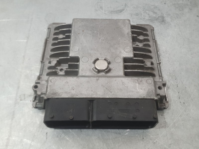 Recambio de centralita motor uce para seat ibiza iv (6j5, 6p1) 1.2 tsi referencia OEM IAM 03F906070HB  
