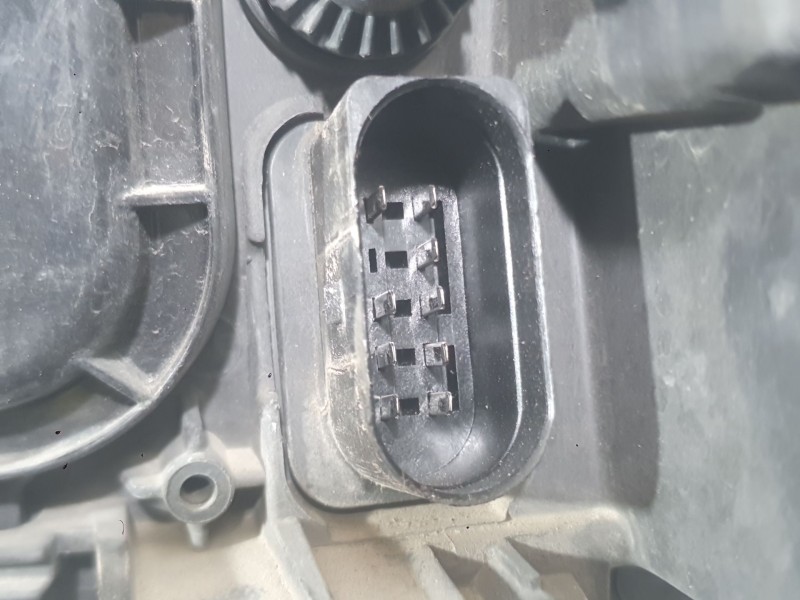 Recambio de faro derecho para seat ibiza iv (6j5, 6p1) 1.2 tsi referencia OEM IAM 6J1941006D  