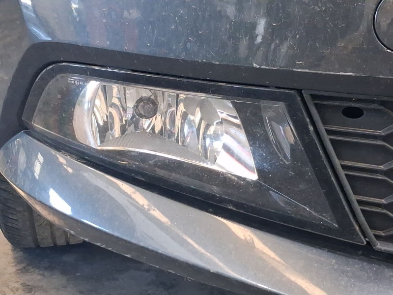 Recambio de faro antiniebla derecho para skoda fabia iii (nj3) 1.0 tsi referencia OEM IAM 6V0941700  