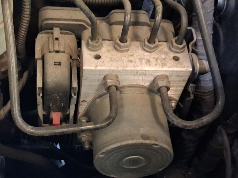 Recambio de abs para skoda fabia iii (nj3) 1.0 tsi referencia OEM IAM 6C0614517RBEF  