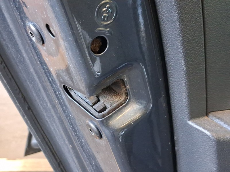 Recambio de cerradura puerta trasera izquierda para skoda fabia iii (nj3) 1.0 tsi referencia OEM IAM 5TA839015P  