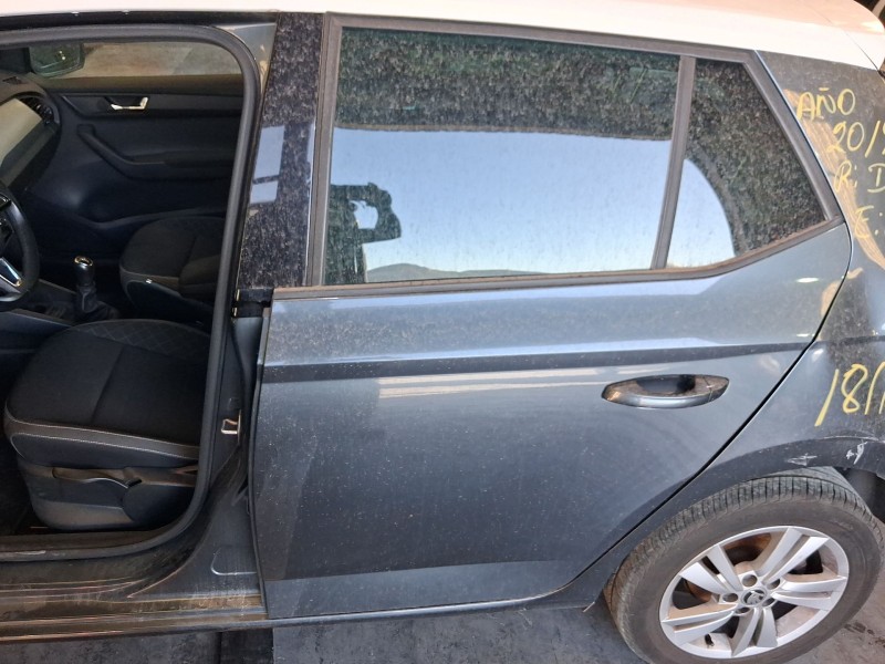 Recambio de puerta trasera izquierda para skoda fabia iii (nj3) 1.0 tsi referencia OEM IAM 6V6833055A  