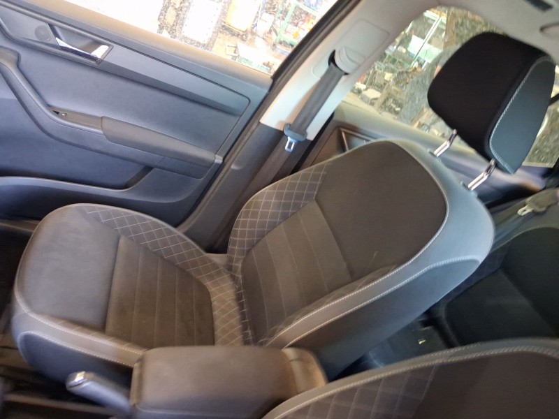 Recambio de asiento delantero derecho para skoda fabia iii (nj3) 1.0 tsi referencia OEM IAM  C/AIRBAG 