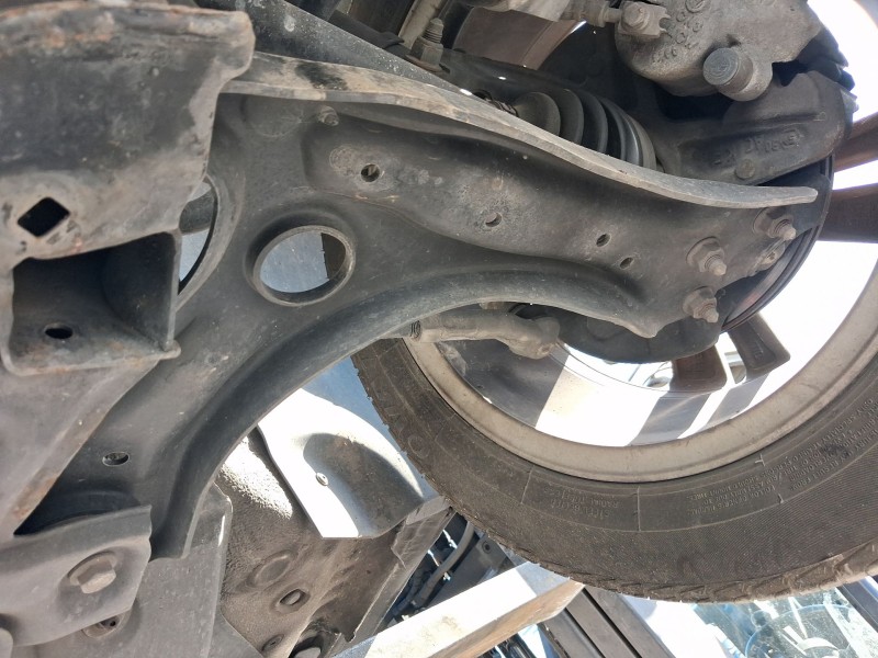Recambio de brazo suspension inferior delantero izquierdo para skoda fabia iii (nj3) 1.0 tsi referencia OEM IAM 6R0407151F  