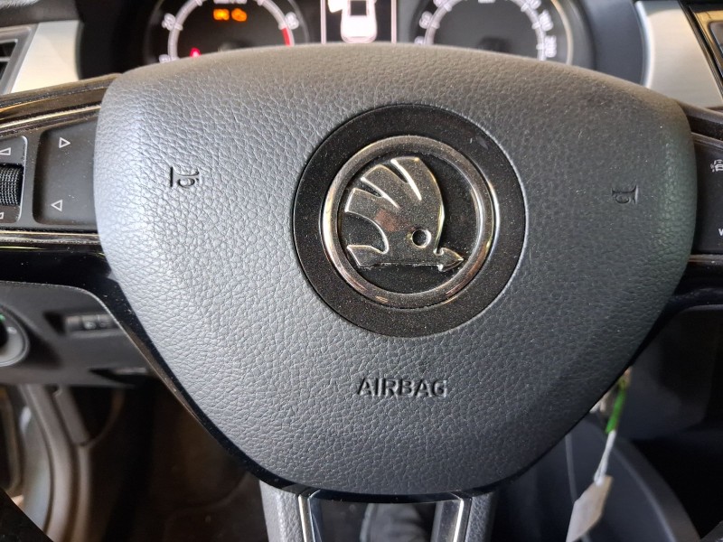 Recambio de kit airbag para skoda fabia iii (nj3) 1.0 tsi referencia OEM IAM 6V0880201ACIZY C/SALPICADERO Y PRETENSORES 6V088020