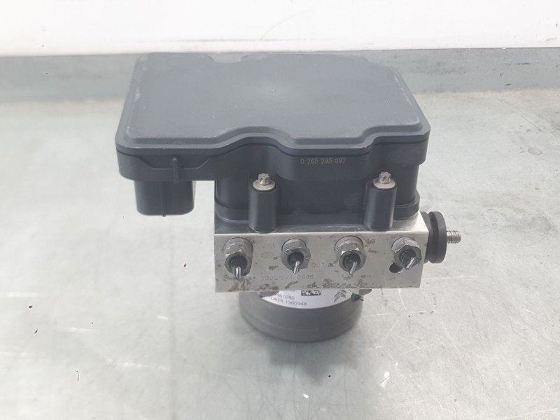 Recambio de abs para citroën jumpy iii furgoneta (v_) 1.5 bluehdi 100 referencia OEM IAM 1618104380  