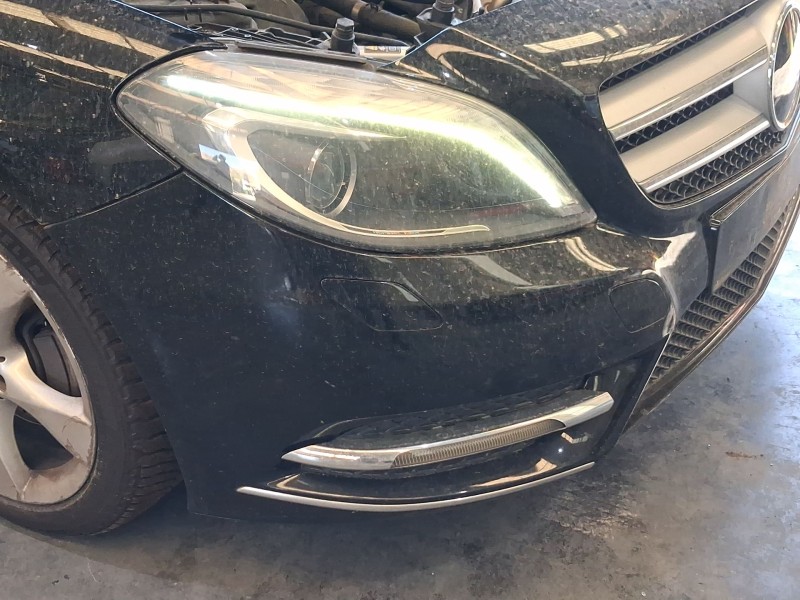 Recambio de paragolpes delantero para mercedes-benz clase b sports tourer (w246, w242) b 180 cdi (246.200) referencia OEM IAM A2