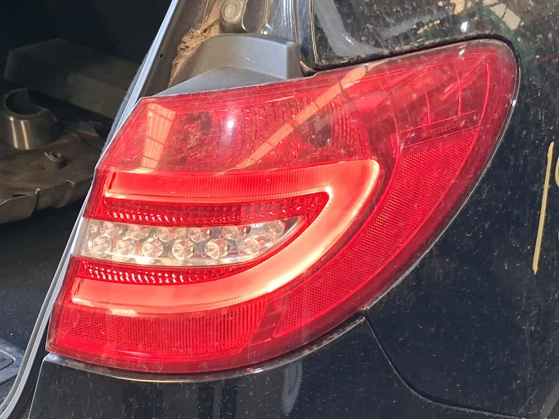 Recambio de piloto trasero derecho exterior para mercedes-benz clase b sports tourer (w246, w242) b 180 cdi (246.200) referencia