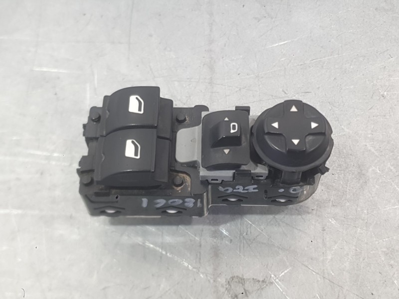Recambio de mando elevalunas delantero izquierdo para citroën jumpy iii furgoneta (v_) 1.5 bluehdi 100 referencia OEM IAM 967833