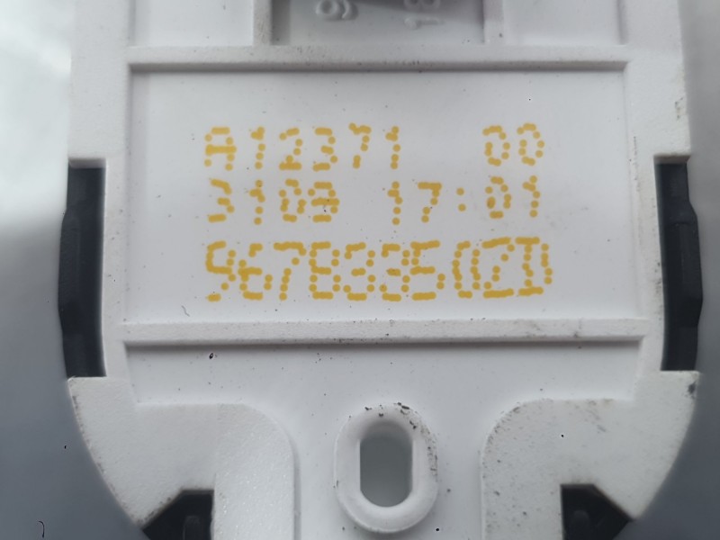 Recambio de mando elevalunas delantero izquierdo para citroën jumpy iii furgoneta (v_) 1.5 bluehdi 100 referencia OEM IAM 967833