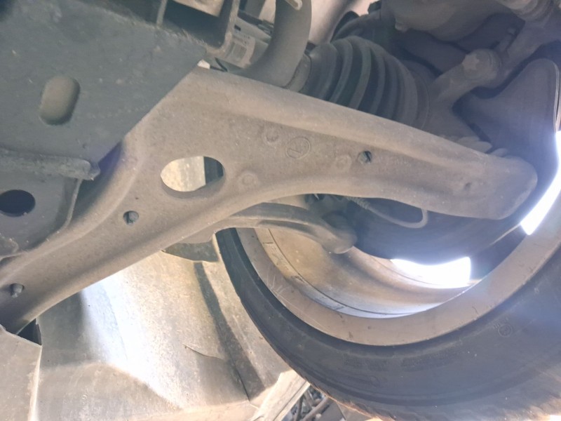 Recambio de brazo suspension inferior delantero izquierdo para mercedes-benz clase b sports tourer (w246, w242) b 180 cdi (246.2