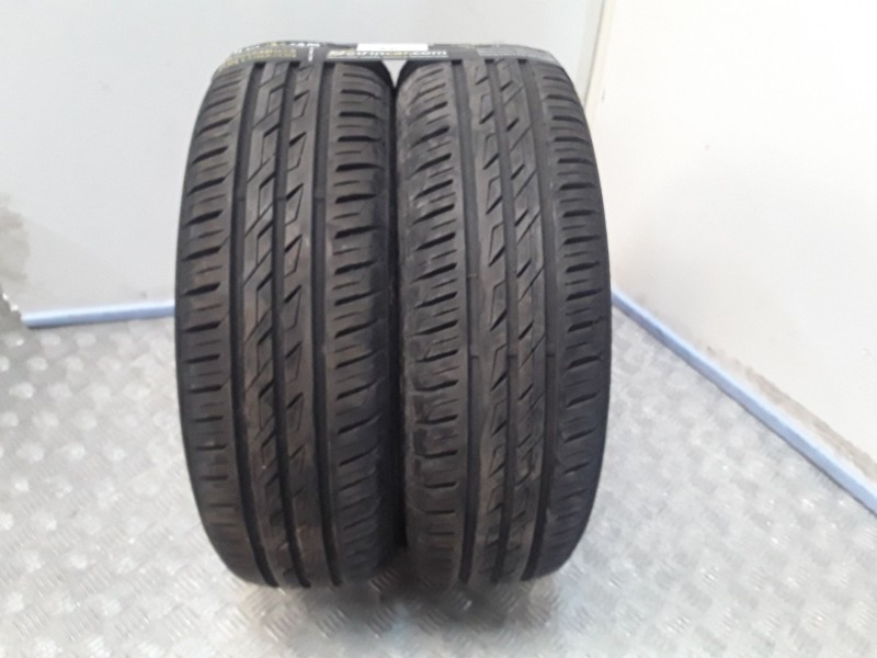 Recambio de neumatico pareja para neumaticos reutilizados - referencia OEM IAM 185651588H NORAUTO 185/65/15/88H