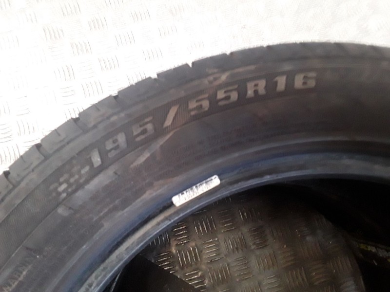 Recambio de neumatico pareja para neumaticos reutilizados - referencia OEM IAM 195551687V COMFORSER 195/55/16/87V