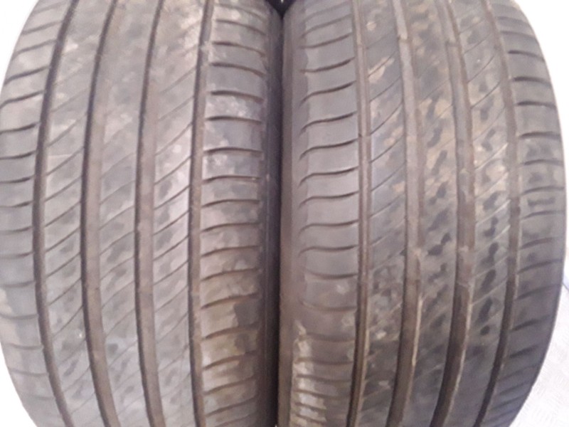 Recambio de neumatico pareja para neumaticos reutilizados - referencia OEM IAM 225501798W MICHELIN 225/50/17/98W
