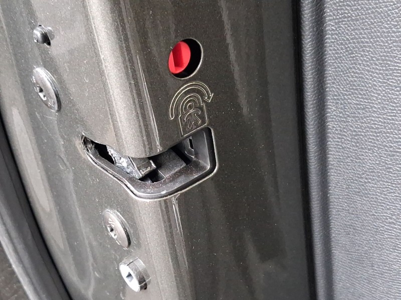 Recambio de cerradura puerta trasera izquierda para peugeot 3008 ii suv (mc_, mr_, mj_, m4_) 1.6 bluehdi 100 referencia OEM IAM 