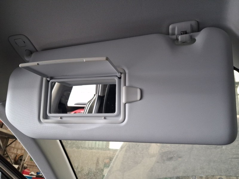 Recambio de parasol izquierdo para peugeot 3008 ii suv (mc_, mr_, mj_, m4_) 1.6 bluehdi 100 referencia OEM IAM 98284444PR  