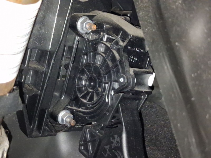 Recambio de potenciometro pedal para peugeot 3008 ii suv (mc_, mr_, mj_, m4_) 1.6 bluehdi 100 referencia OEM IAM 9836042080  