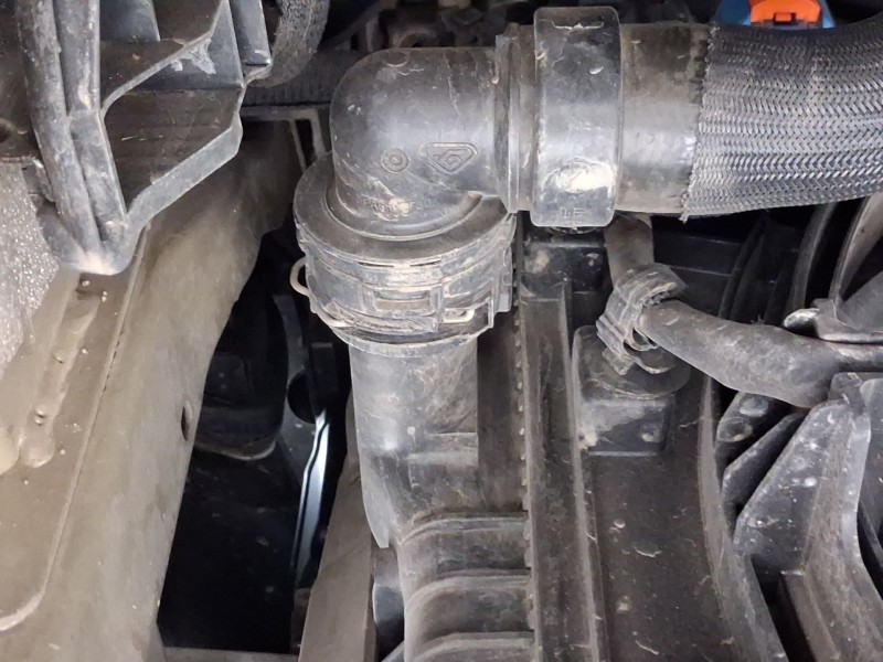Recambio de radiador agua para peugeot 3008 ii suv (mc_, mr_, mj_, m4_) 1.6 bluehdi 100 referencia OEM IAM 9809141780  