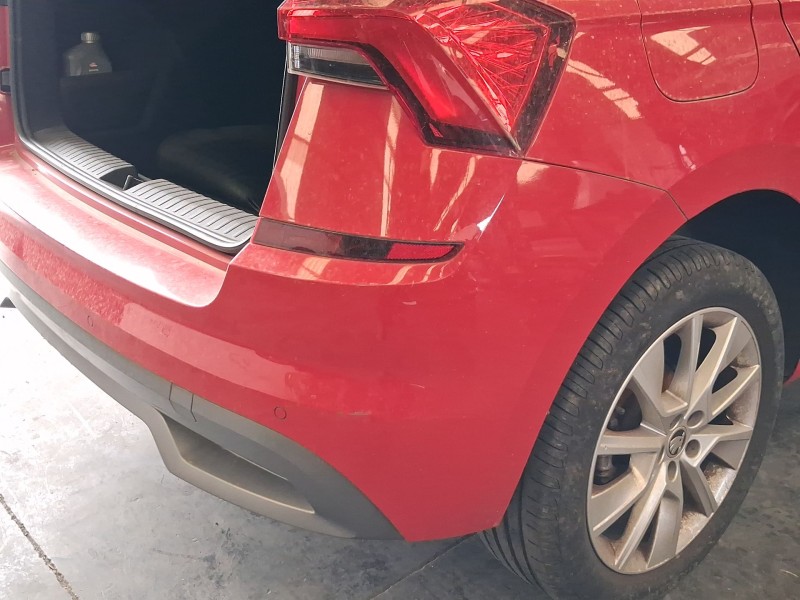 Recambio de paragolpes trasero para skoda kamiq (nw4) 1.0 tsi referencia OEM IAM 658807421A  