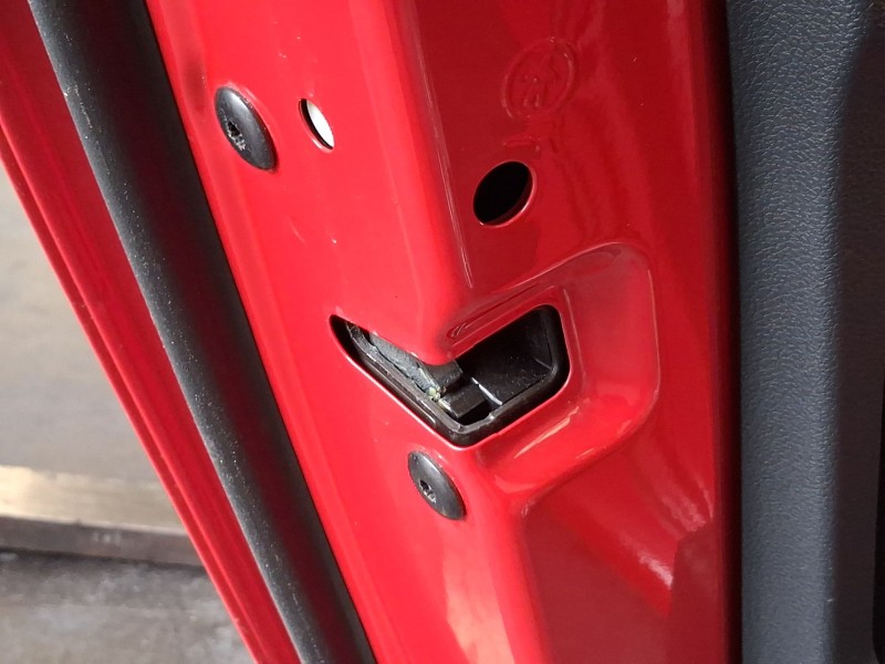 Recambio de cerradura puerta trasera izquierda para skoda kamiq (nw4) 1.0 tsi referencia OEM IAM 5TA839015Q  