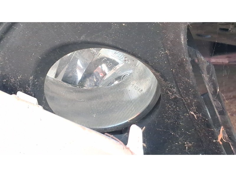 Recambio de faro antiniebla derecho para toyota yaris (_p21_, _pa1_, _ph1_) 1.5 hybrid (mxph11) referencia OEM IAM 8121002110  