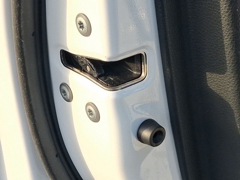 Recambio de cerradura puerta delantera izquierda para toyota yaris (_p21_, _pa1_, _ph1_) 1.5 hybrid (mxph11) referencia OEM IAM 