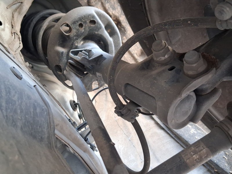 Recambio de amortiguador delantero izquierdo para toyota yaris (_p21_, _pa1_, _ph1_) 1.5 hybrid (mxph11) referencia OEM IAM 4852