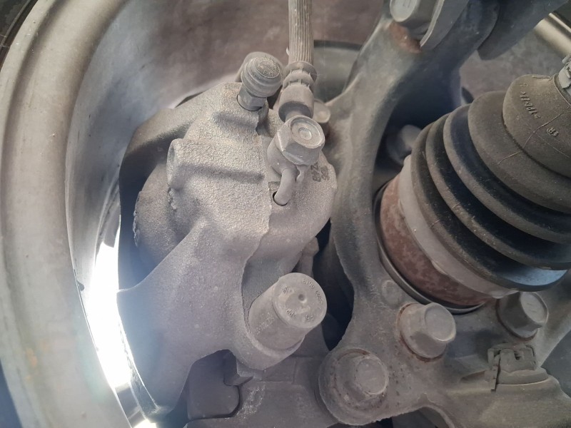 Recambio de pinza freno delantera derecha para toyota yaris (_p21_, _pa1_, _ph1_) 1.5 hybrid (mxph11) referencia OEM IAM 47730K0