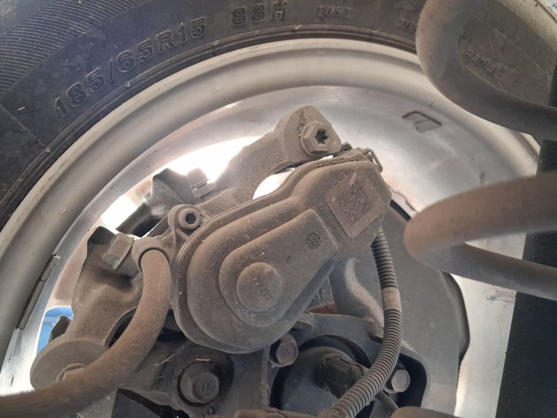 Recambio de pinza freno trasera derecha para toyota yaris (_p21_, _pa1_, _ph1_) 1.5 hybrid (mxph11) referencia OEM IAM 47830K001