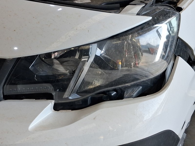 Recambio de faro izquierdo para peugeot rifter 1.5 bluehdi 100 referencia OEM IAM 9816826980  