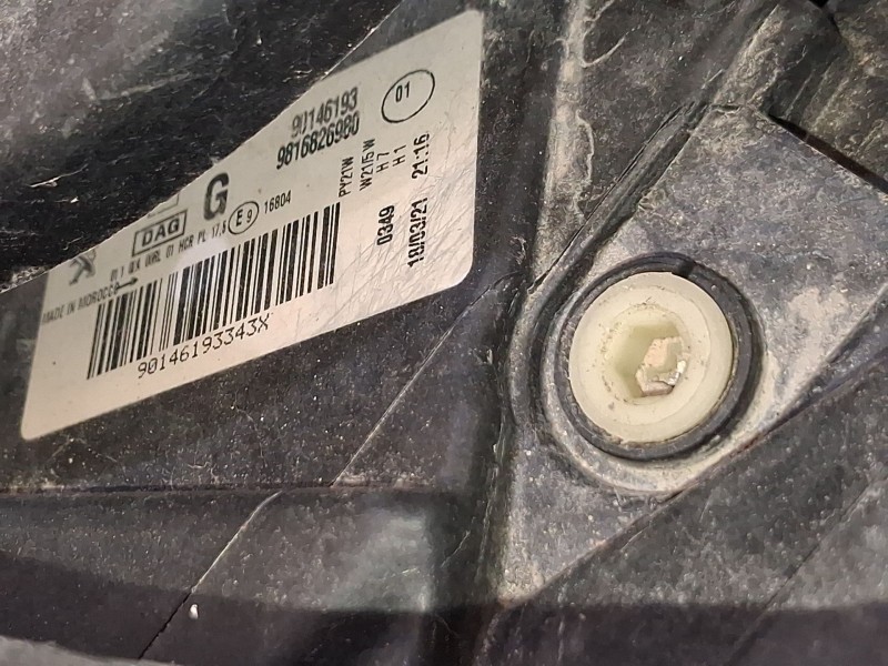 Recambio de faro izquierdo para peugeot rifter 1.5 bluehdi 100 referencia OEM IAM 9816826980  