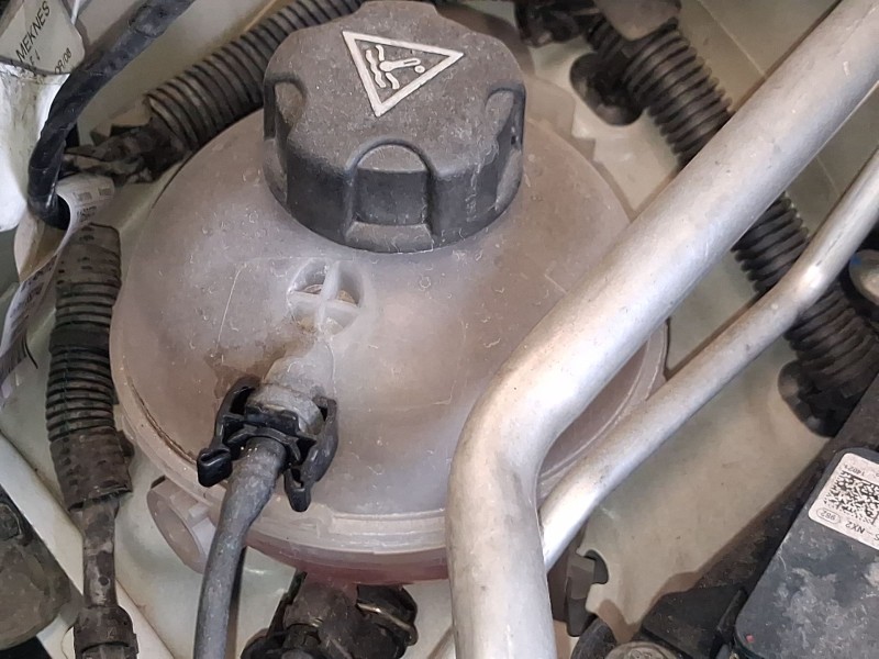 Recambio de deposito expansion para peugeot rifter 1.5 bluehdi 100 referencia OEM IAM 9678126080  