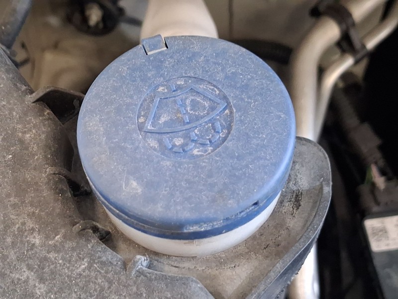 Recambio de deposito limpia para peugeot rifter 1.5 bluehdi 100 referencia OEM IAM 9820669080  
