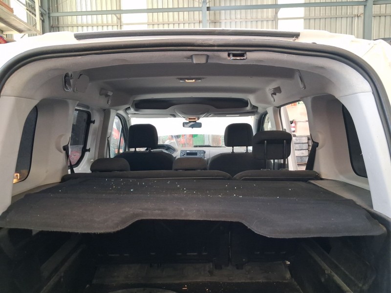 Recambio de bandeja trasera para peugeot rifter 1.5 bluehdi 100 referencia OEM IAM 98321444ZD  
