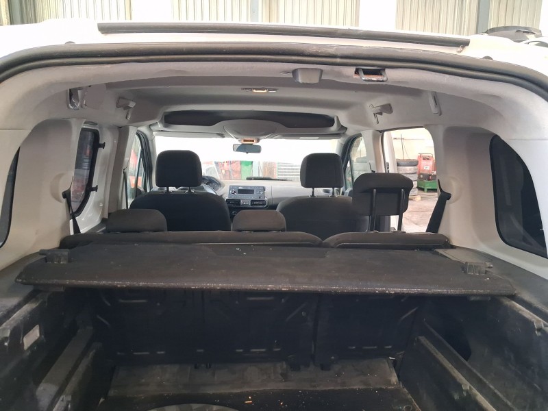 Recambio de bandeja trasera para peugeot rifter 1.5 bluehdi 100 referencia OEM IAM 98321444ZD  