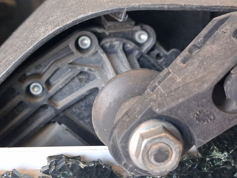 Recambio de motor limpia trasero para peugeot rifter 1.5 bluehdi 100 referencia OEM IAM 9840123780  