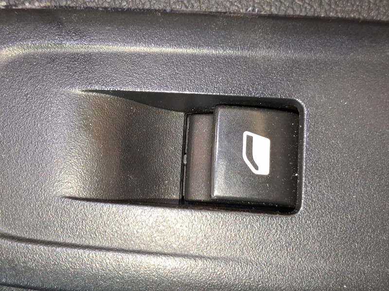 Recambio de mando elevalunas delantero derecho para peugeot rifter 1.5 bluehdi 100 referencia OEM IAM 98016307ZD  