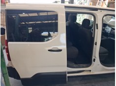 Recambio de puerta lateral corredera derecha para peugeot rifter 1.5 bluehdi 100 referencia OEM IAM 9820425380 ROZADA 