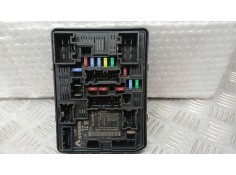 CAJA RELES / FUSIBLES 284B67877R 