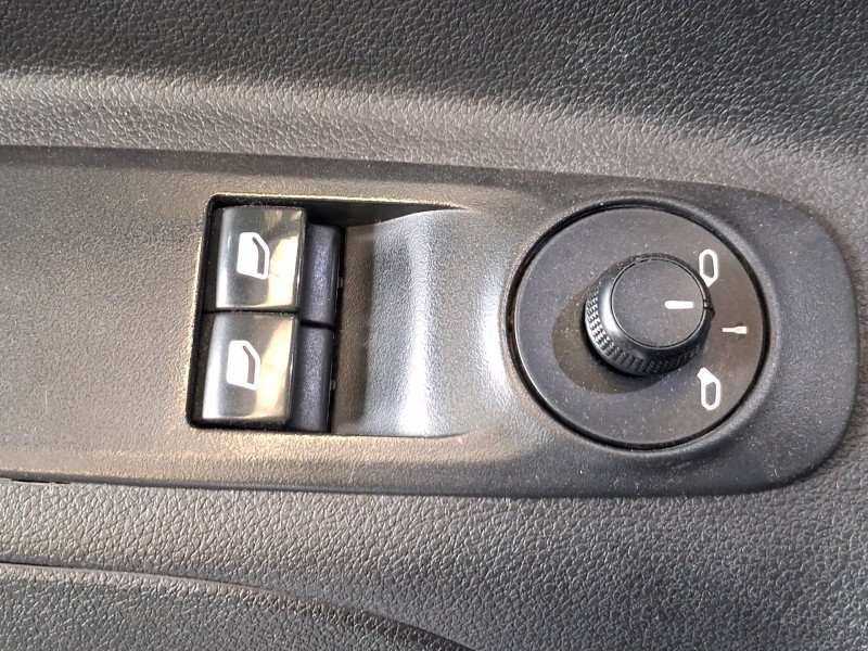 Recambio de mando elevalunas delantero izquierdo para peugeot rifter 1.5 bluehdi 100 referencia OEM IAM 98016298ZD C/MANDO RETRO