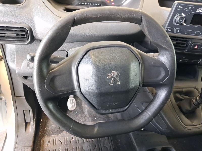 Recambio de volante para peugeot rifter 1.5 bluehdi 100 referencia OEM IAM 98171149ZD  